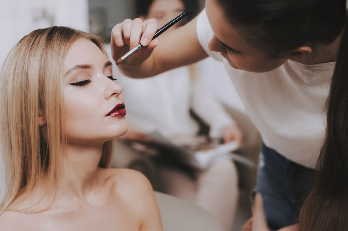 Makeup Artist 2026 makeup artist