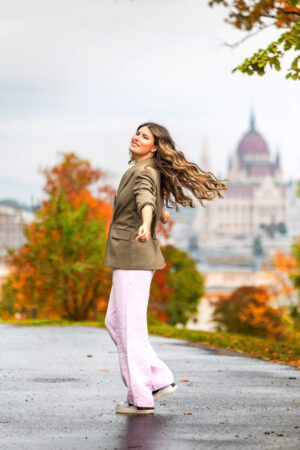 Portrait Photographer 2026 outdoor portrait photography09 2026